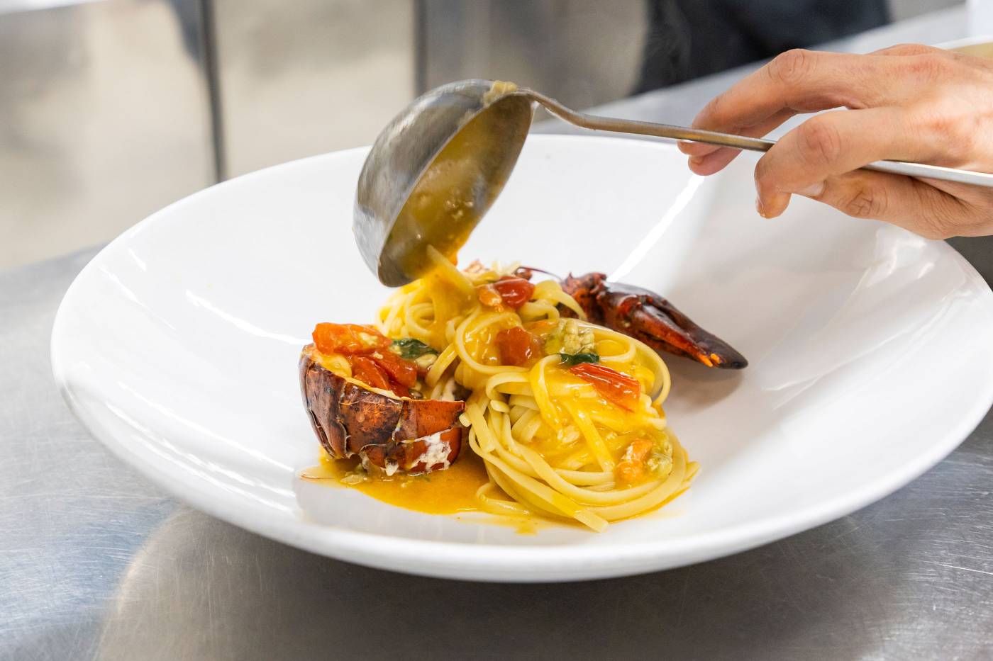 da-rosa-ristorante-pesce-cantu-provincia-como-impiattamento-linguine