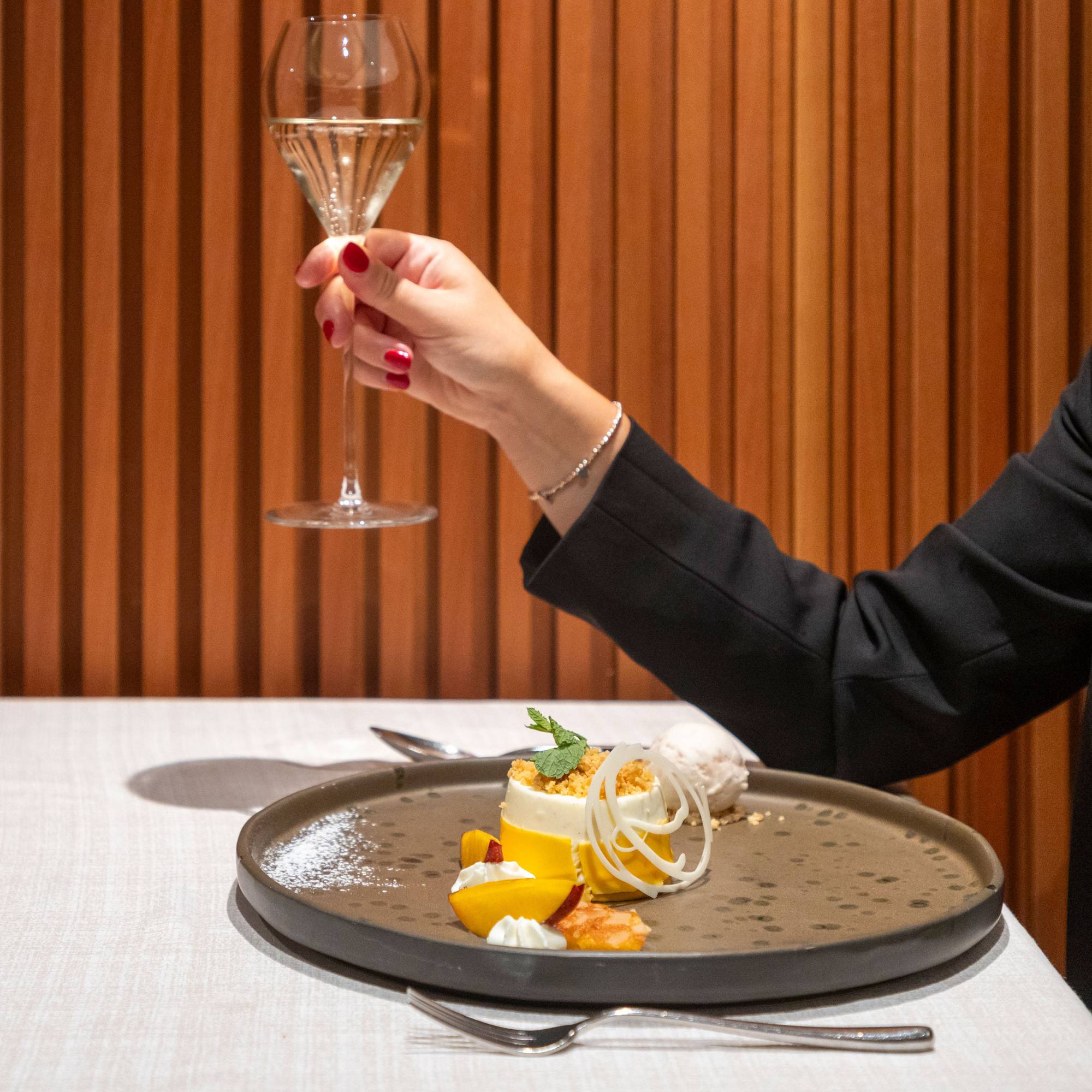 da-rosa-ristorante-pesce-cantu-provincia-como-dolce-brindisi